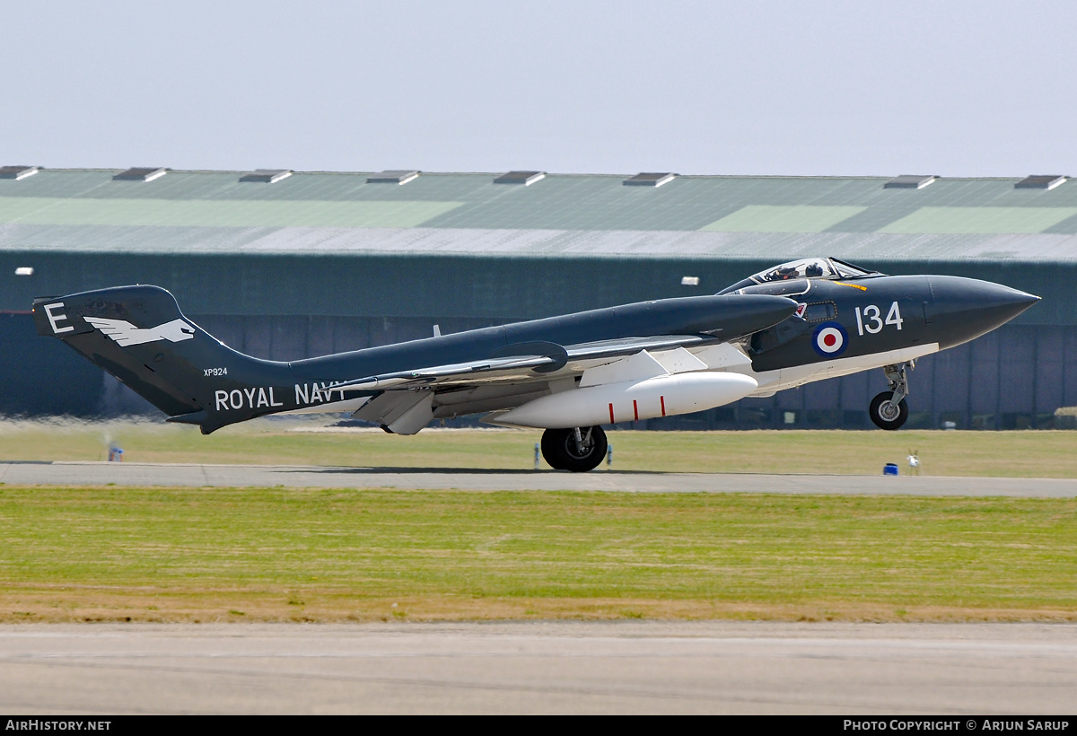 Aircraft Photo of G-CVIX / XP924 | De Havilland D.H. 110 Sea Vixen FAW2 | UK - Navy | AirHistory.net #301408