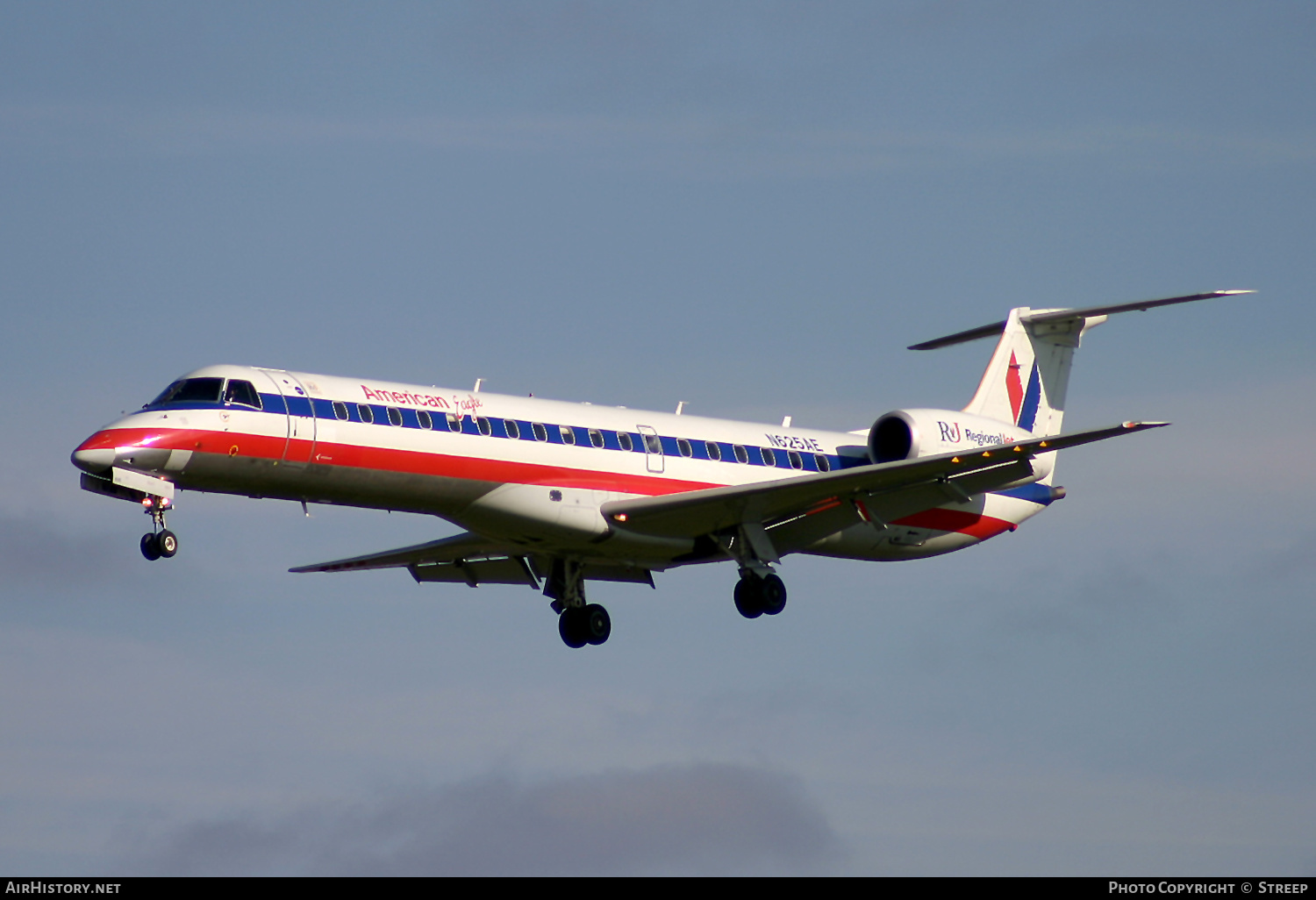 Aircraft Photo of N625AE | Embraer ERJ-145LR (EMB-145LR) | American Eagle | AirHistory.net #301417