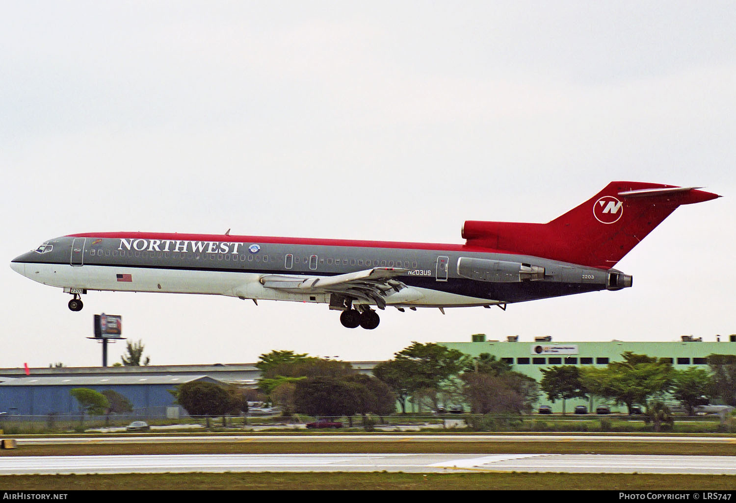 Aircraft Photo of N203US | Boeing 727-251/Adv | Northwest Airlines | AirHistory.net #301638