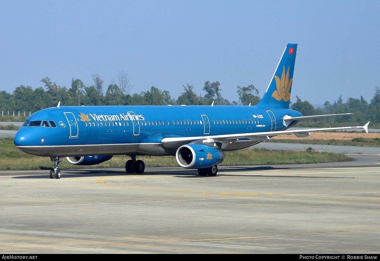 Aircraft Photo of VN-A325 | Airbus A321-231 | Vietnam Airlines | AirHistory.net #301671