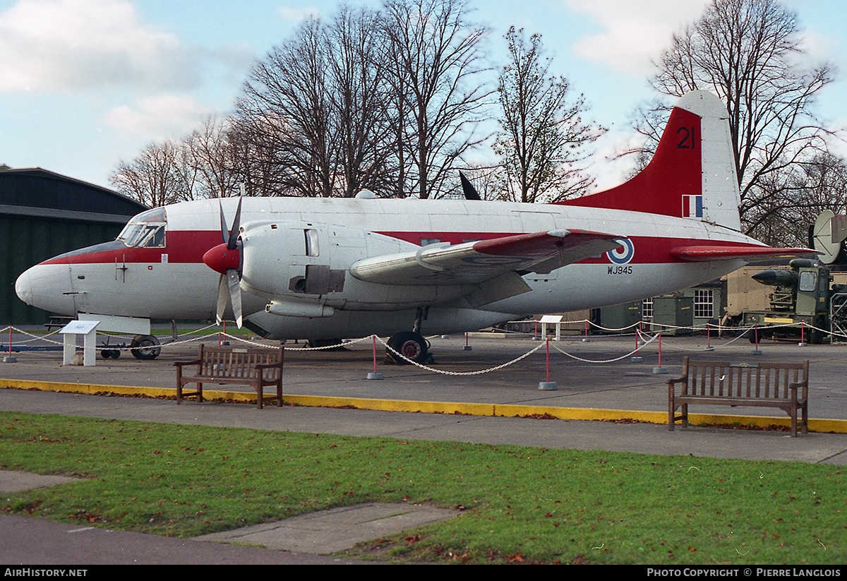 Aircraft Photo of WJ945 | Vickers 668 Varsity T.1 | UK - Air Force | AirHistory.net #301728