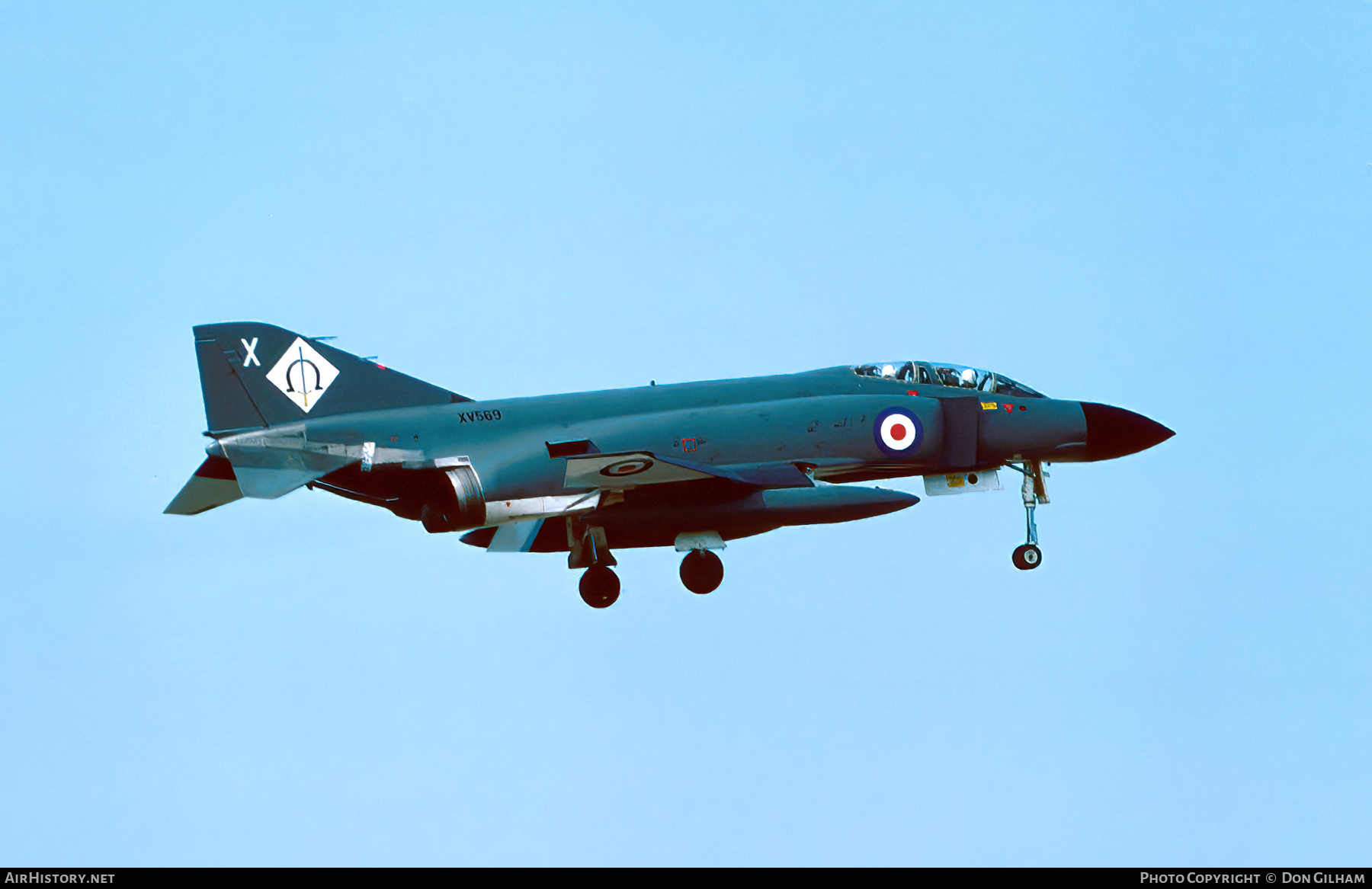 Aircraft Photo of XV569 | McDonnell Douglas F-4K Phantom FG1 | UK - Navy | AirHistory.net #301790
