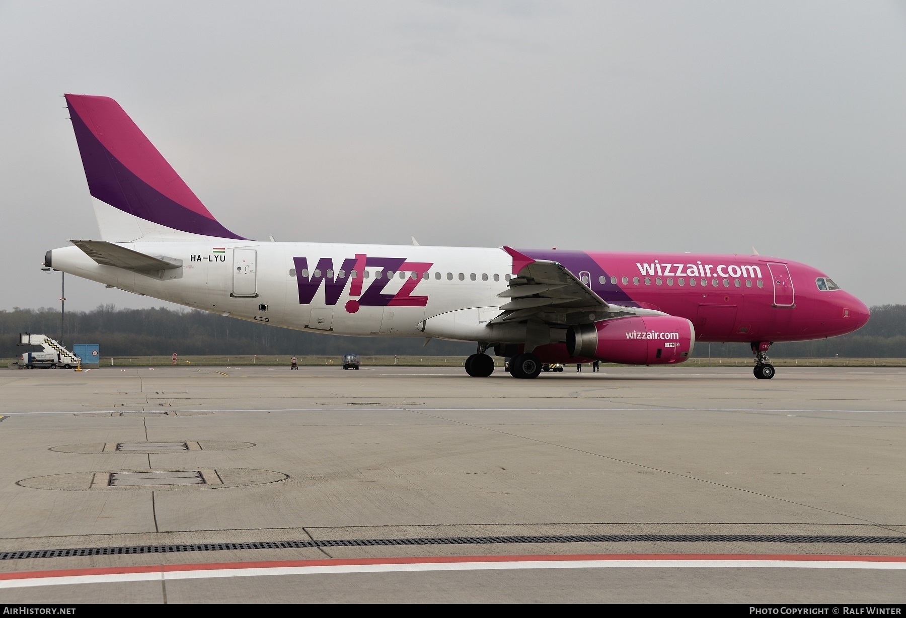 Aircraft Photo of HA-LYU | Airbus A320-232 | Wizz Air | AirHistory.net #301852