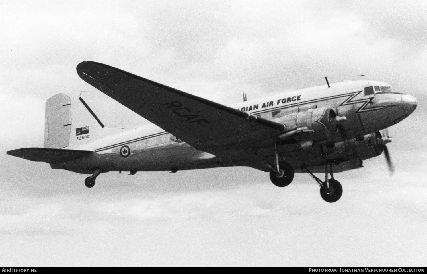 Aircraft Photo of FZ692 | Douglas C-47A Skytrain | Canada - Air Force | AirHistory.net #301966