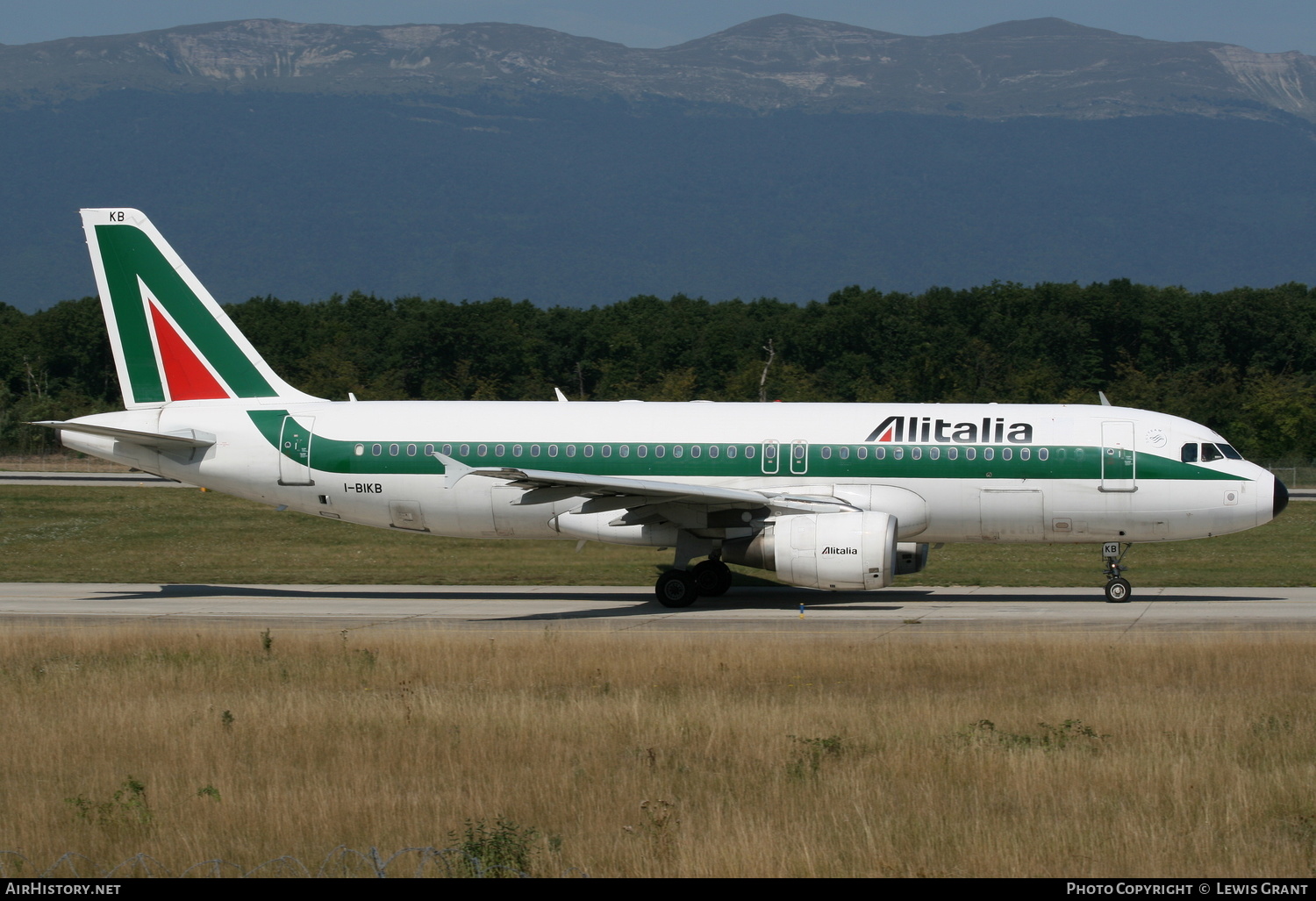 Aircraft Photo of I-BIKB | Airbus A320-214 | Alitalia | AirHistory.net #302143