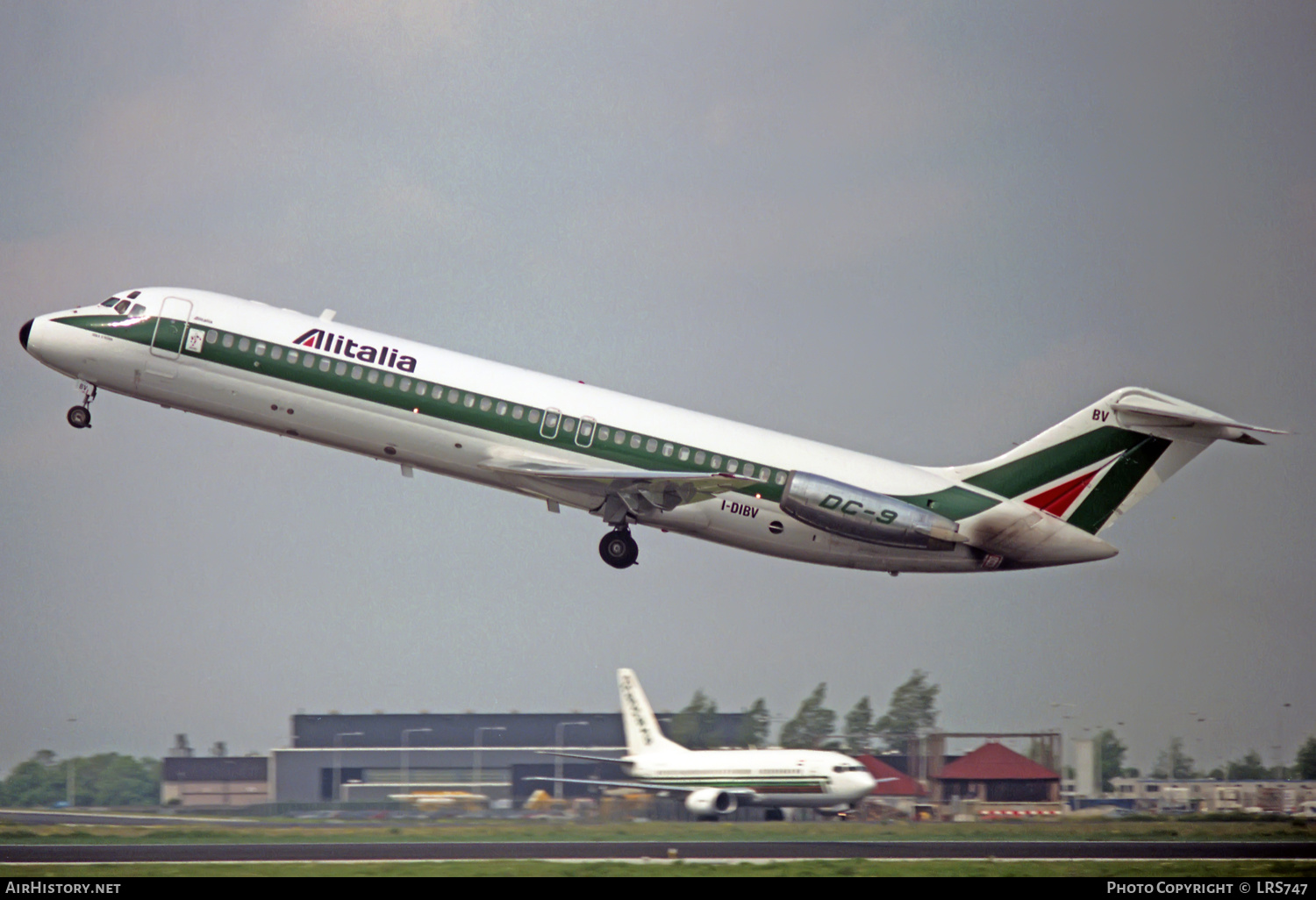 Aircraft Photo of I-DIBV | McDonnell Douglas DC-9-32 | Alitalia | AirHistory.net #302299