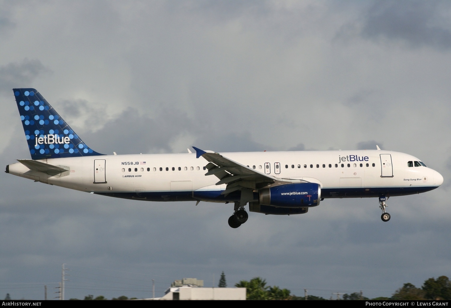 Aircraft Photo of N558JB | Airbus A320-232 | JetBlue Airways | AirHistory.net #302301