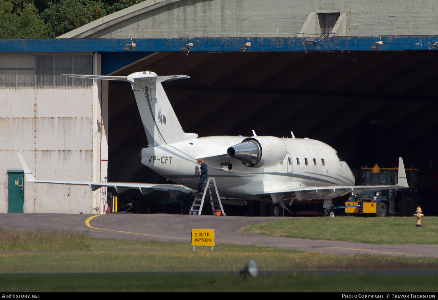 Aircraft Photo of VP-CFT | Canadair Challenger 601-3A (CL-600-2B16) | AirHistory.net #302395