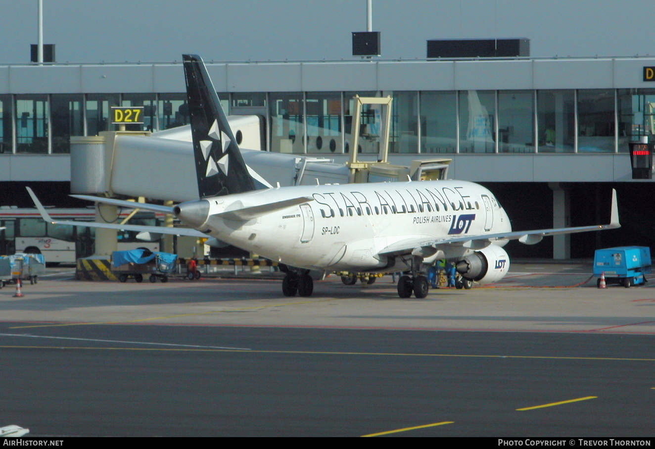 Aircraft Photo of SP-LDC | Embraer 170STD (ERJ-170-100STD) | LOT Polish Airlines - Polskie Linie Lotnicze | AirHistory.net #302397