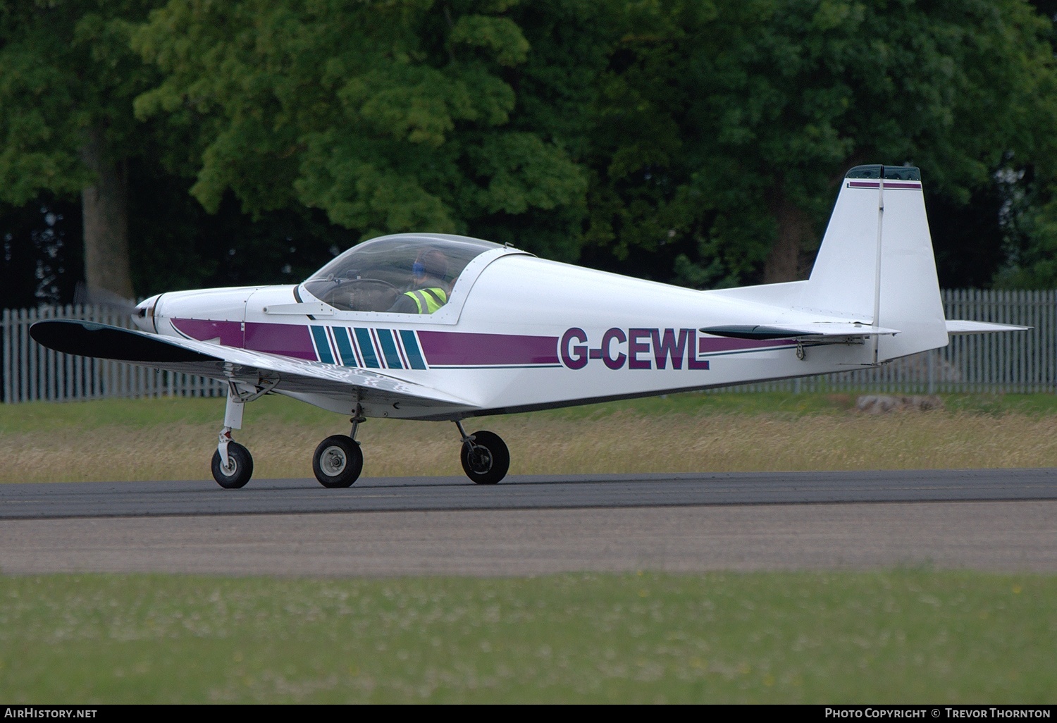 Aircraft Photo of G-CEWL | Alpi Pioneer 200 Sparrow | AirHistory.net #302403