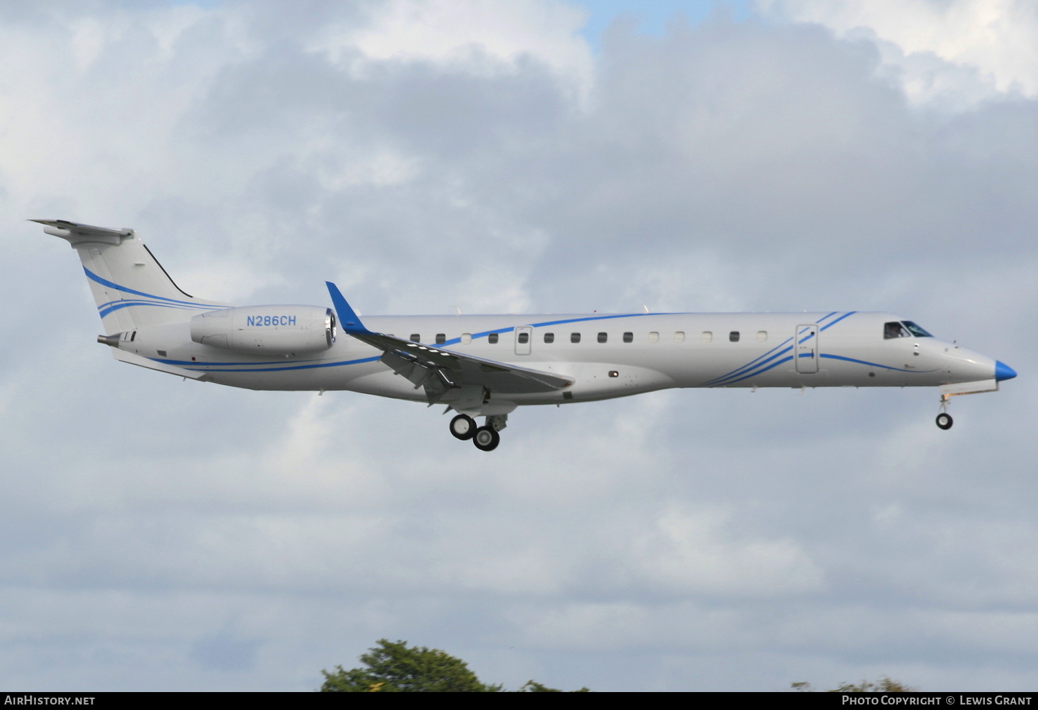 Aircraft Photo of N286CH | Embraer ERJ-145XR (EMB-145XR) | AirHistory.net #302494