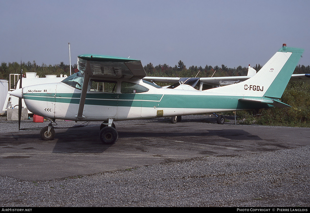 Aircraft Photo of C-FGDJ | Cessna 182H Skylane | Para Vision | AirHistory.net #302583