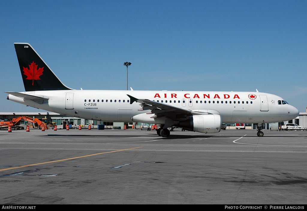 Aircraft Photo of C-FZUB | Airbus A320-214 | Air Canada | AirHistory.net #302626