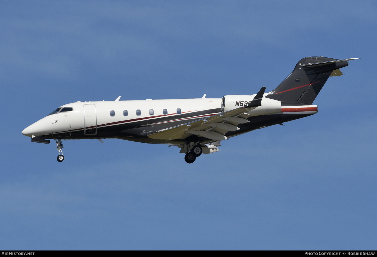 Aircraft Photo of N536FX | Bombardier Challenger 300 (BD-100-1A10) | AirHistory.net #302738