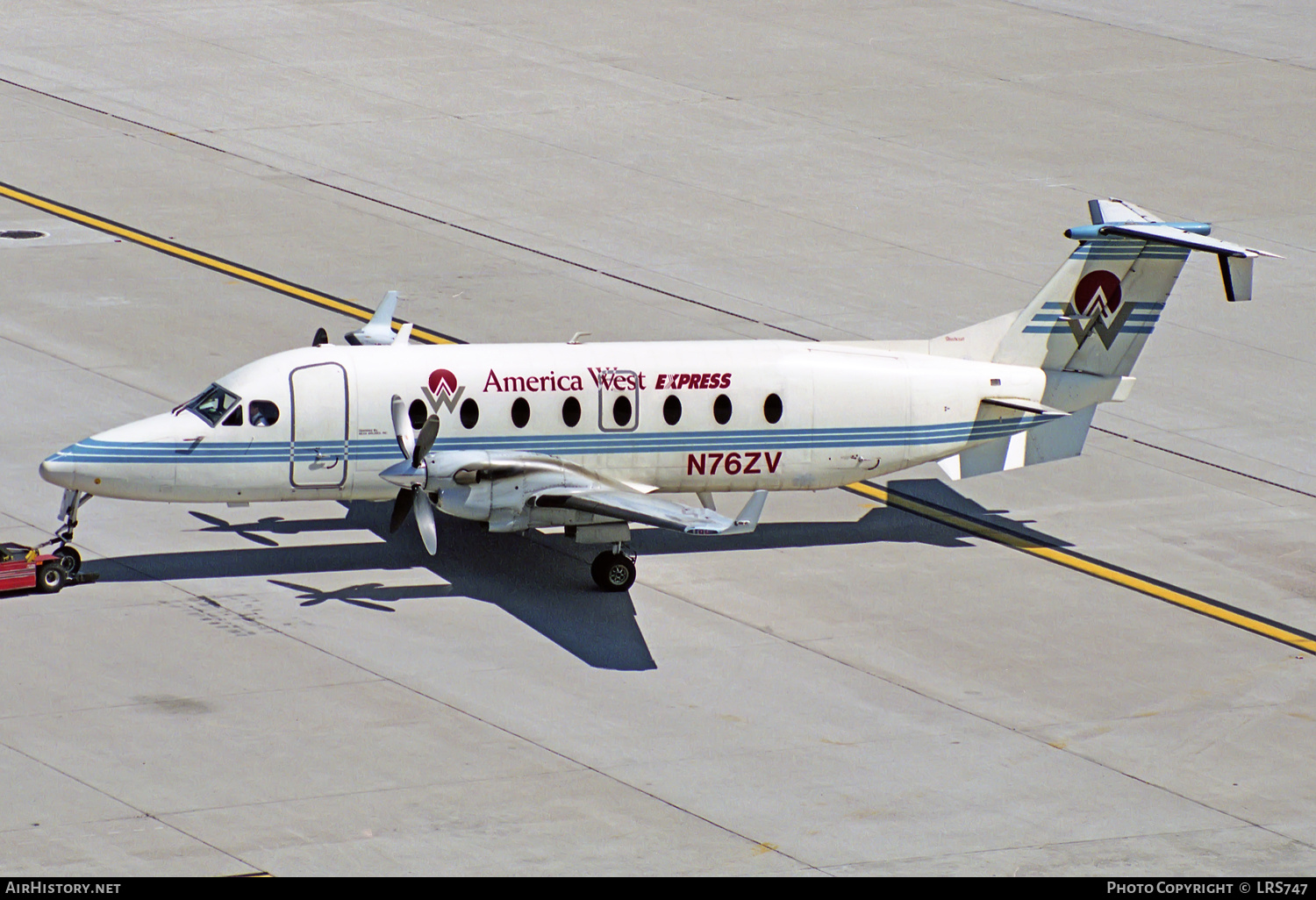 Aircraft Photo of N76ZV | Beech 1900D | America West Express | AirHistory.net #302756