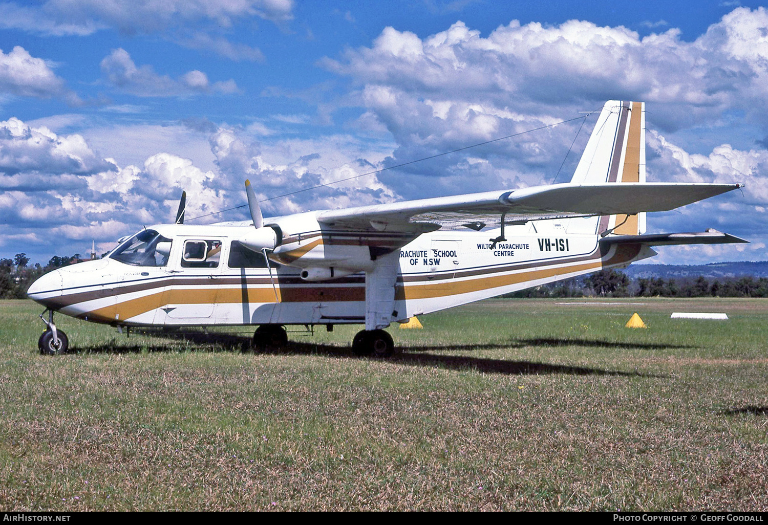 Aircraft Photo of VH-ISI | Britten-Norman BN-2A-21 Islander | Wilton Parachute Centre | AirHistory.net #303002