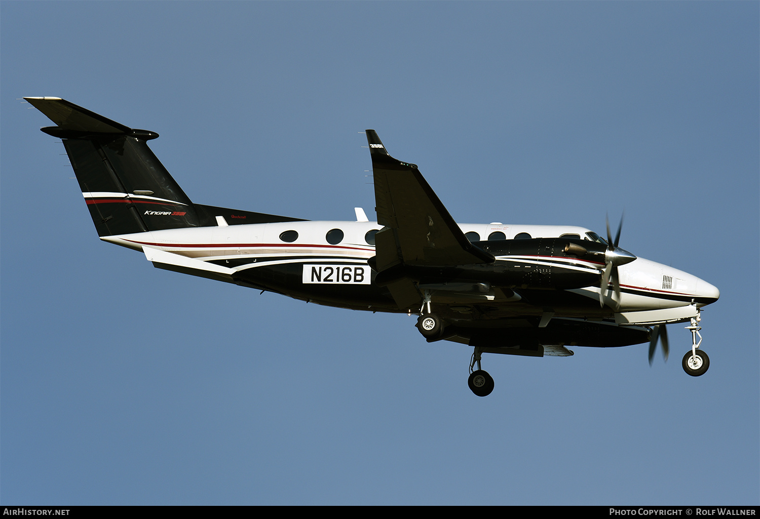 Aircraft Photo of N216B | Beechcraft 350i King Air (B300) | AirHistory.net #303060