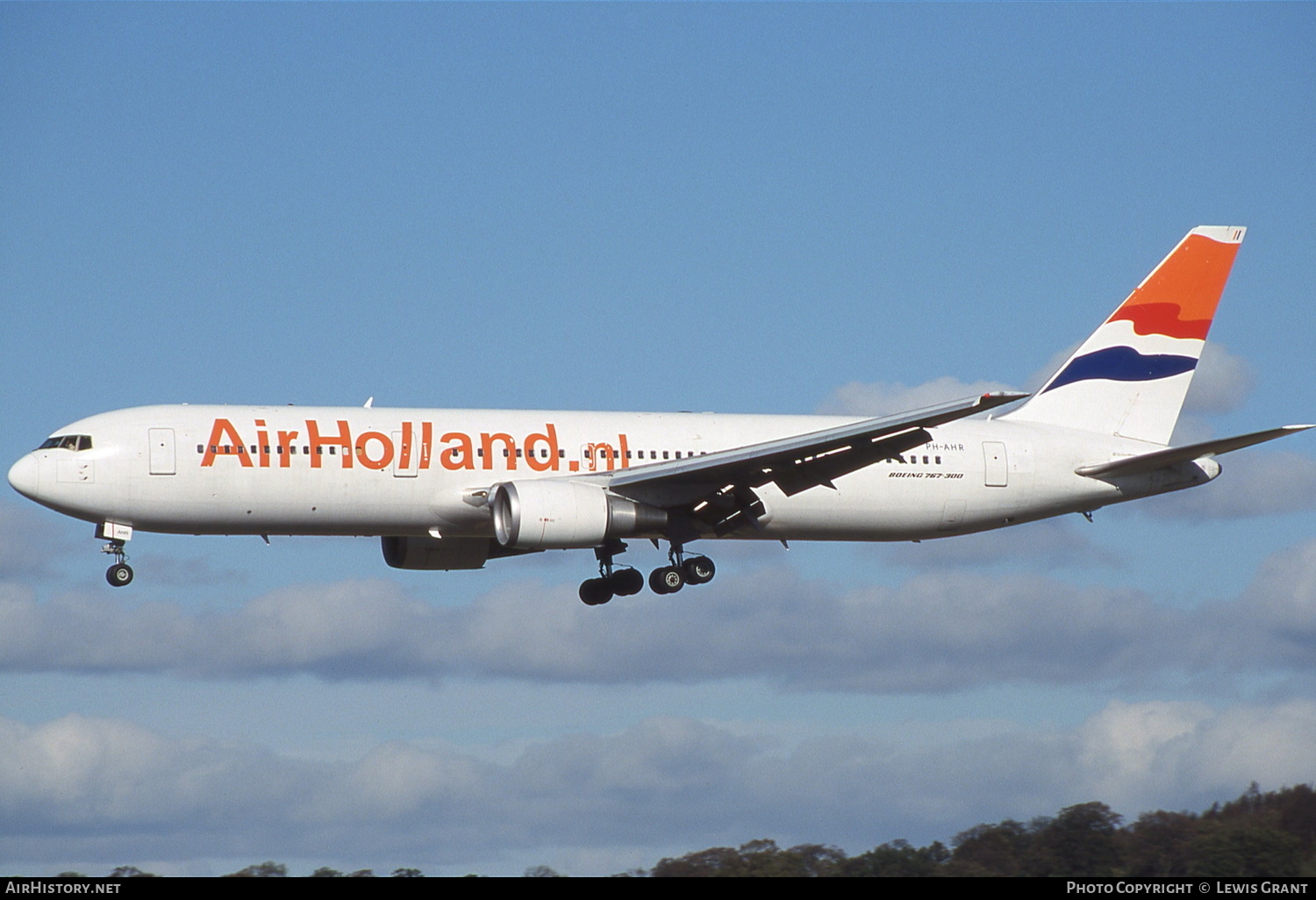 Aircraft Photo of PH-AHR | Boeing 767-328/ER | Air Holland | AirHistory.net #303103