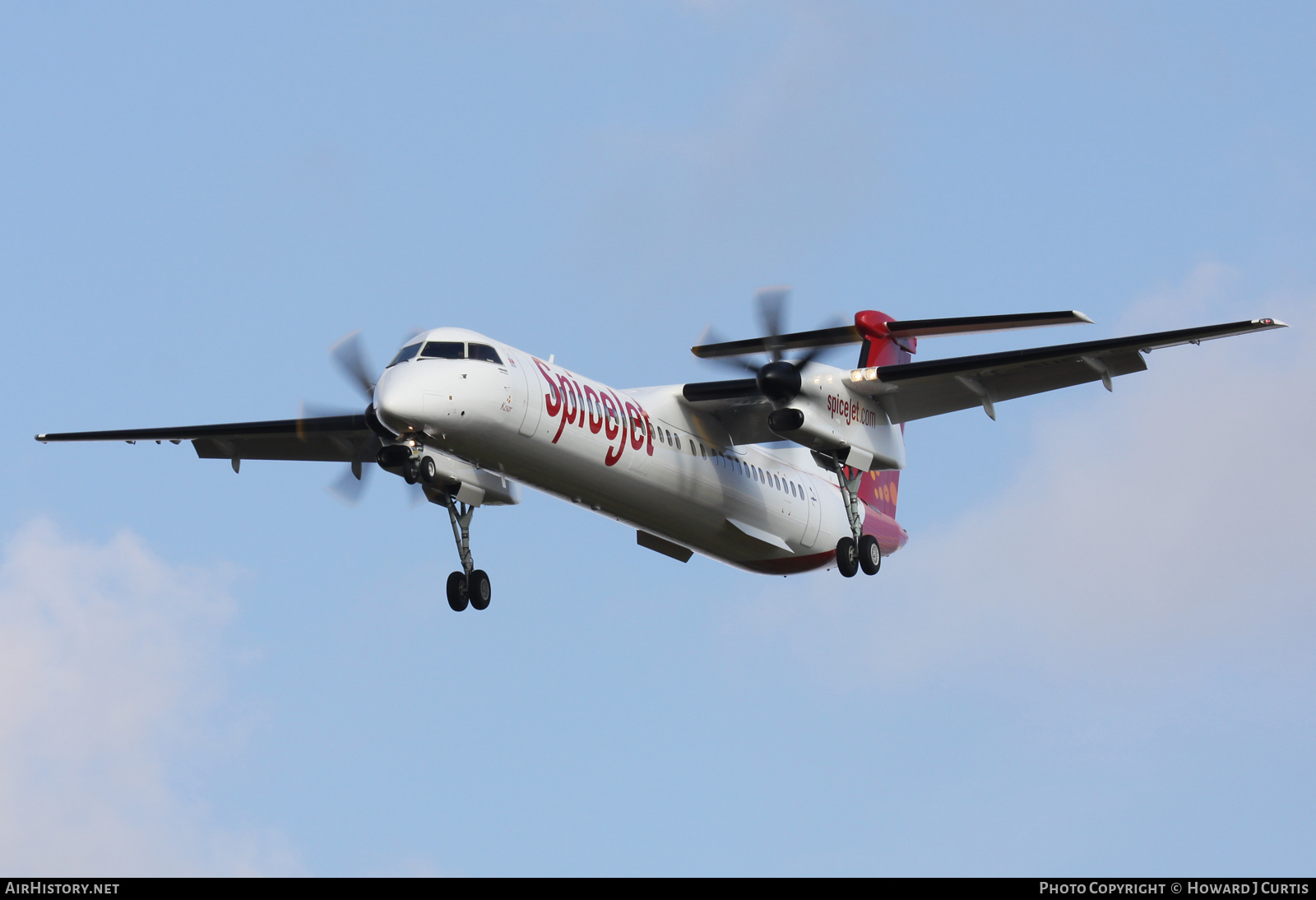 Aircraft Photo of VT-SUF | Bombardier DHC-8-402 Dash 8 | SpiceJet | AirHistory.net #303131