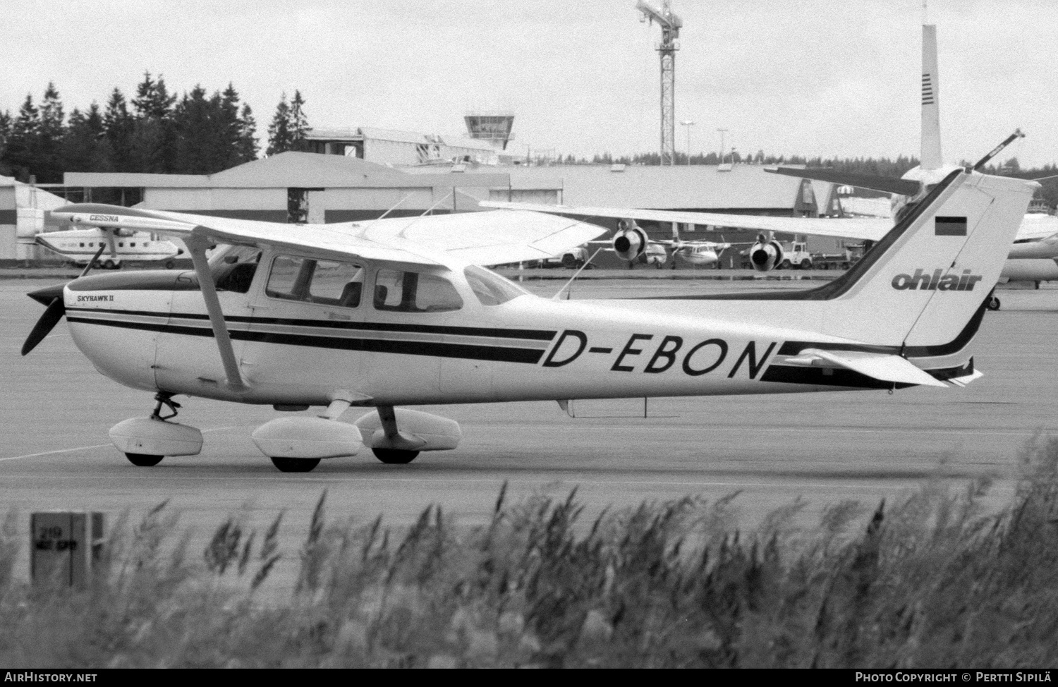 Aircraft Photo of D-EBON | Cessna 172P Skyhawk II | Ohlair | AirHistory.net #303208