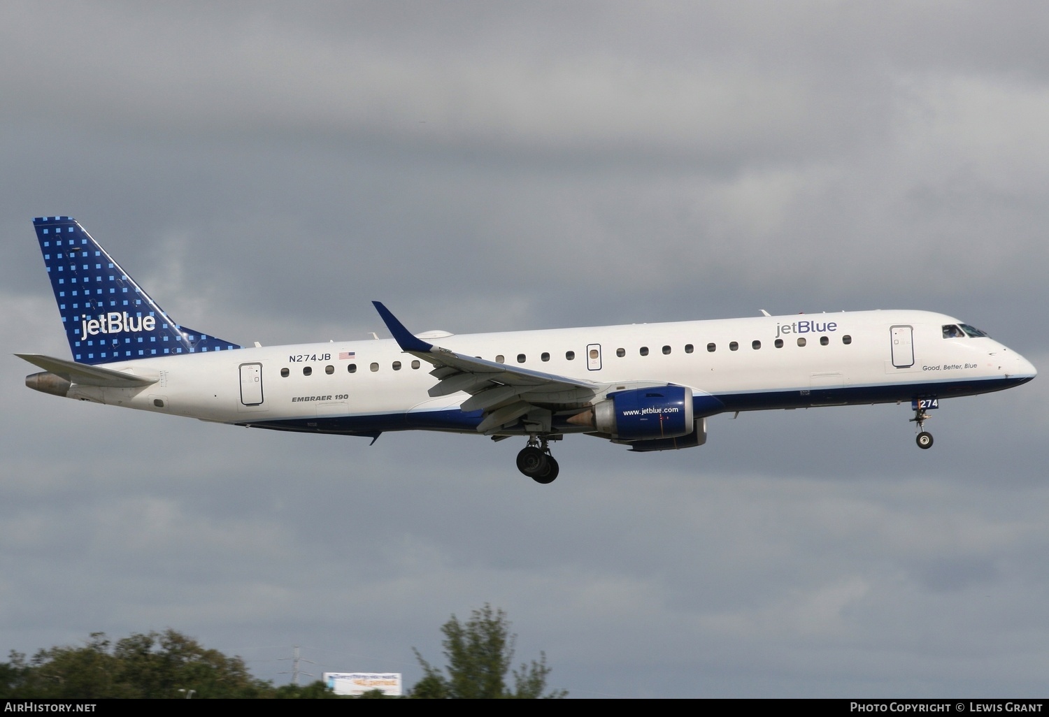 Aircraft Photo of N274JB | Embraer 190AR (ERJ-190-100IGW) | JetBlue Airways | AirHistory.net #303257