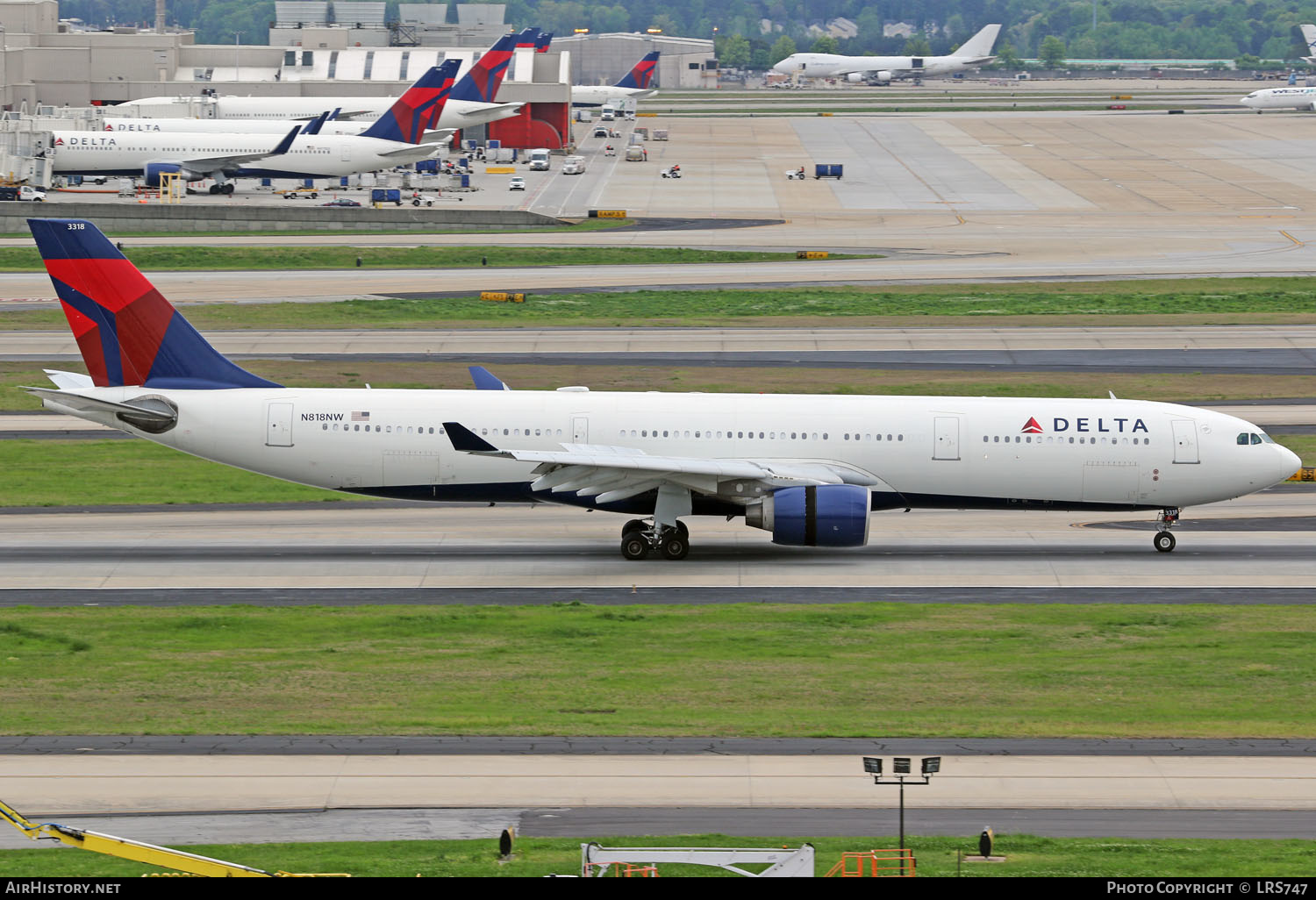 Aircraft Photo of N818NW | Airbus A330-323E | Delta Air Lines | AirHistory.net #303261
