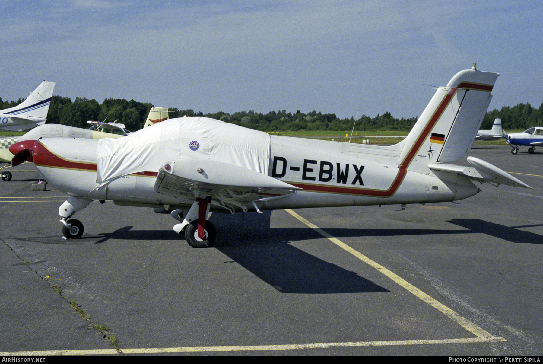Aircraft Photo of D-EBWX | Socata Rallye 235ED Gabier | AirHistory.net #303272