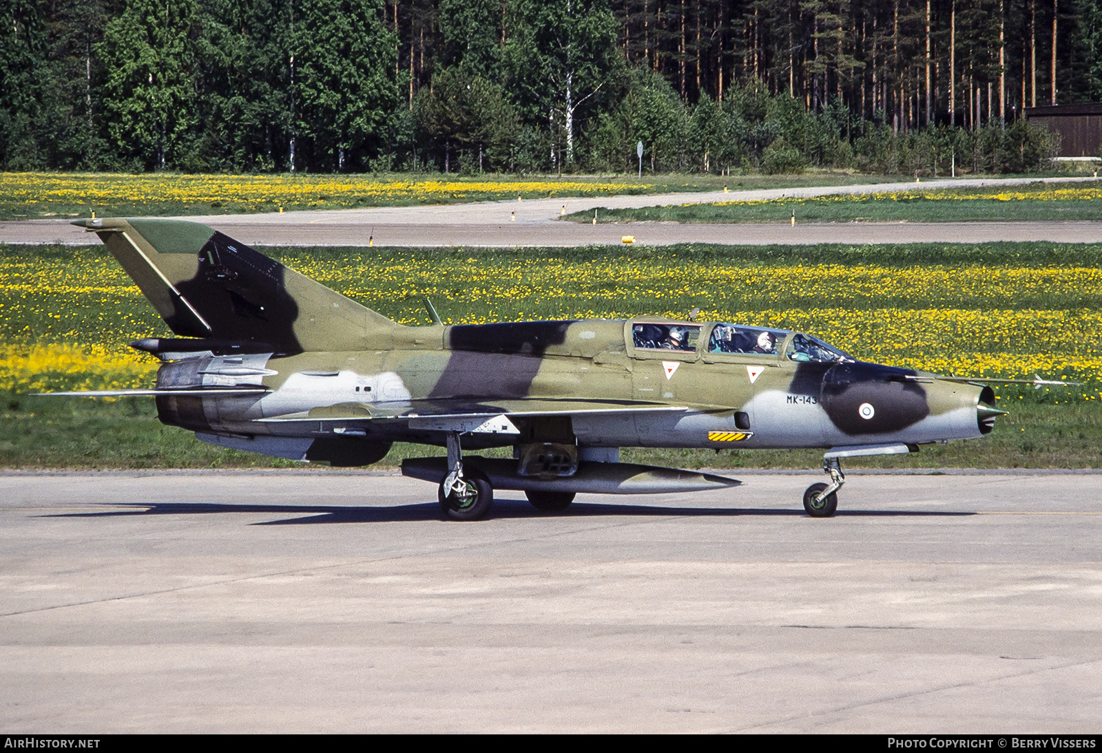 Aircraft Photo of MK-143 | Mikoyan-Gurevich MiG-21UM | Finland - Air Force | AirHistory.net #303320