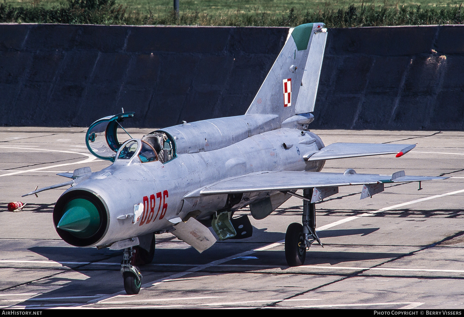 Aircraft Photo of 0876 | Mikoyan-Gurevich MiG-21bis | Poland - Navy | AirHistory.net #303339