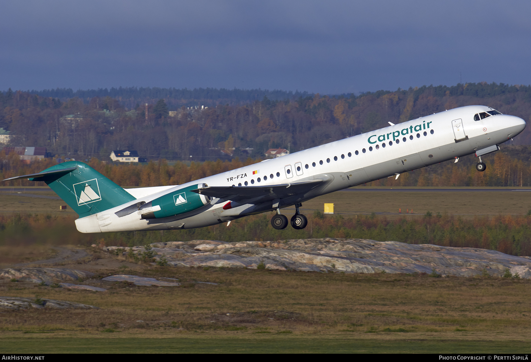 Aircraft Photo of YR-FZA | Fokker 100 (F28-0100) | Carpatair | AirHistory.net #303503