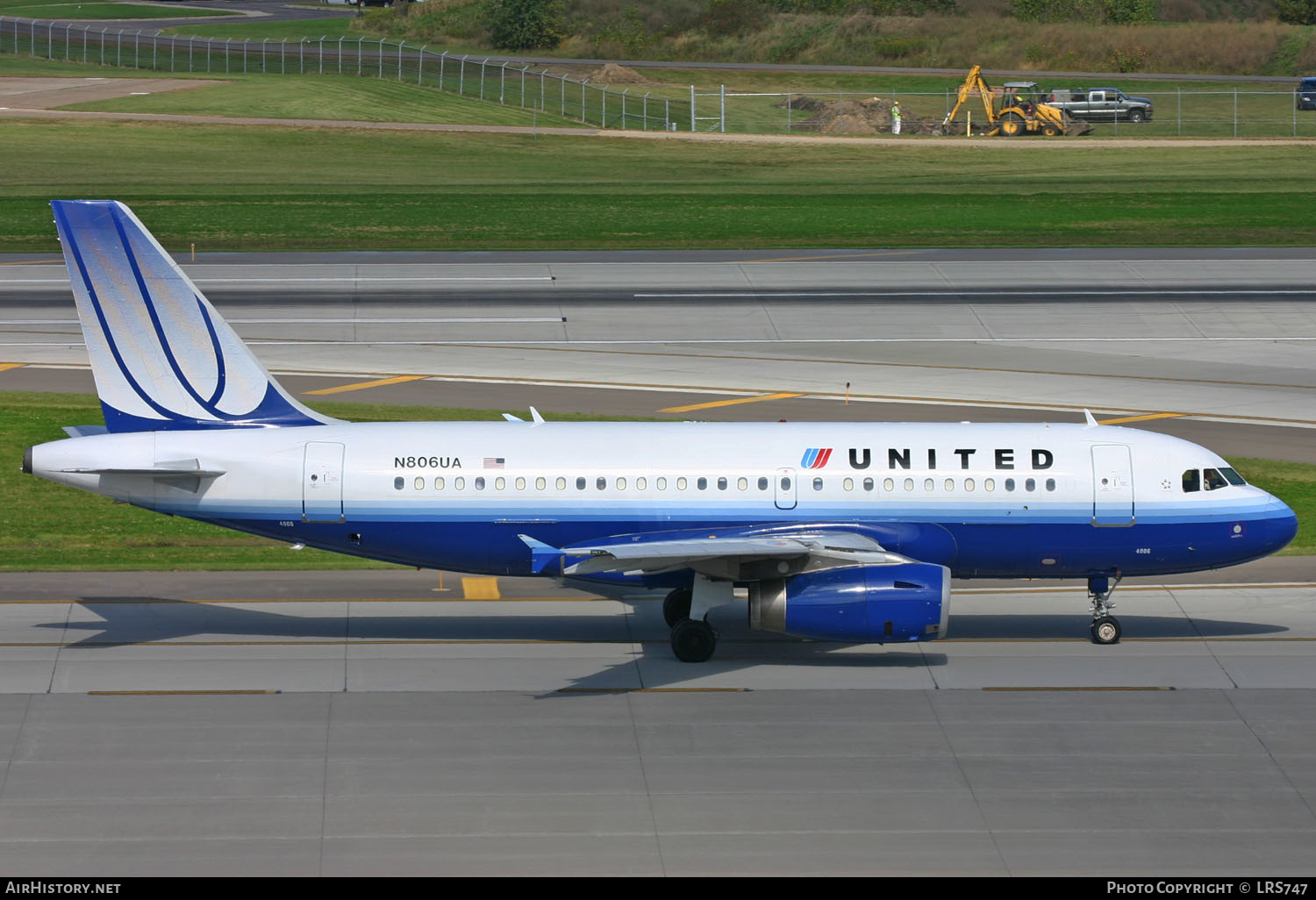 Aircraft Photo of N806UA | Airbus A319-131 | United Airlines | AirHistory.net #303629