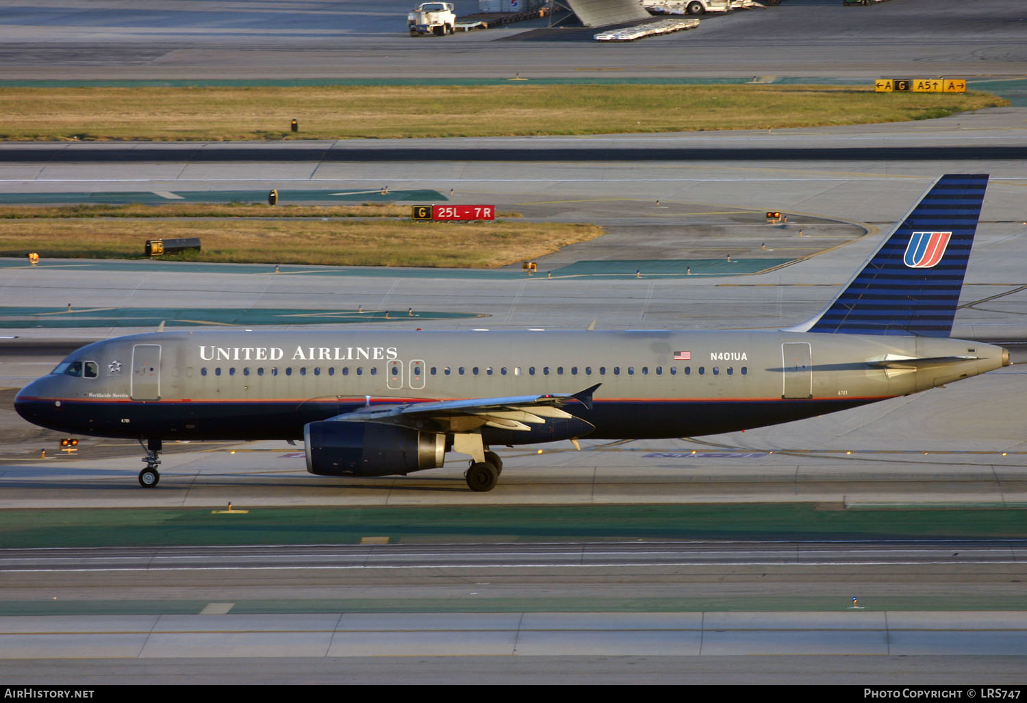 Aircraft Photo of N401UA | Airbus A320-232 | United Airlines | AirHistory.net #303637