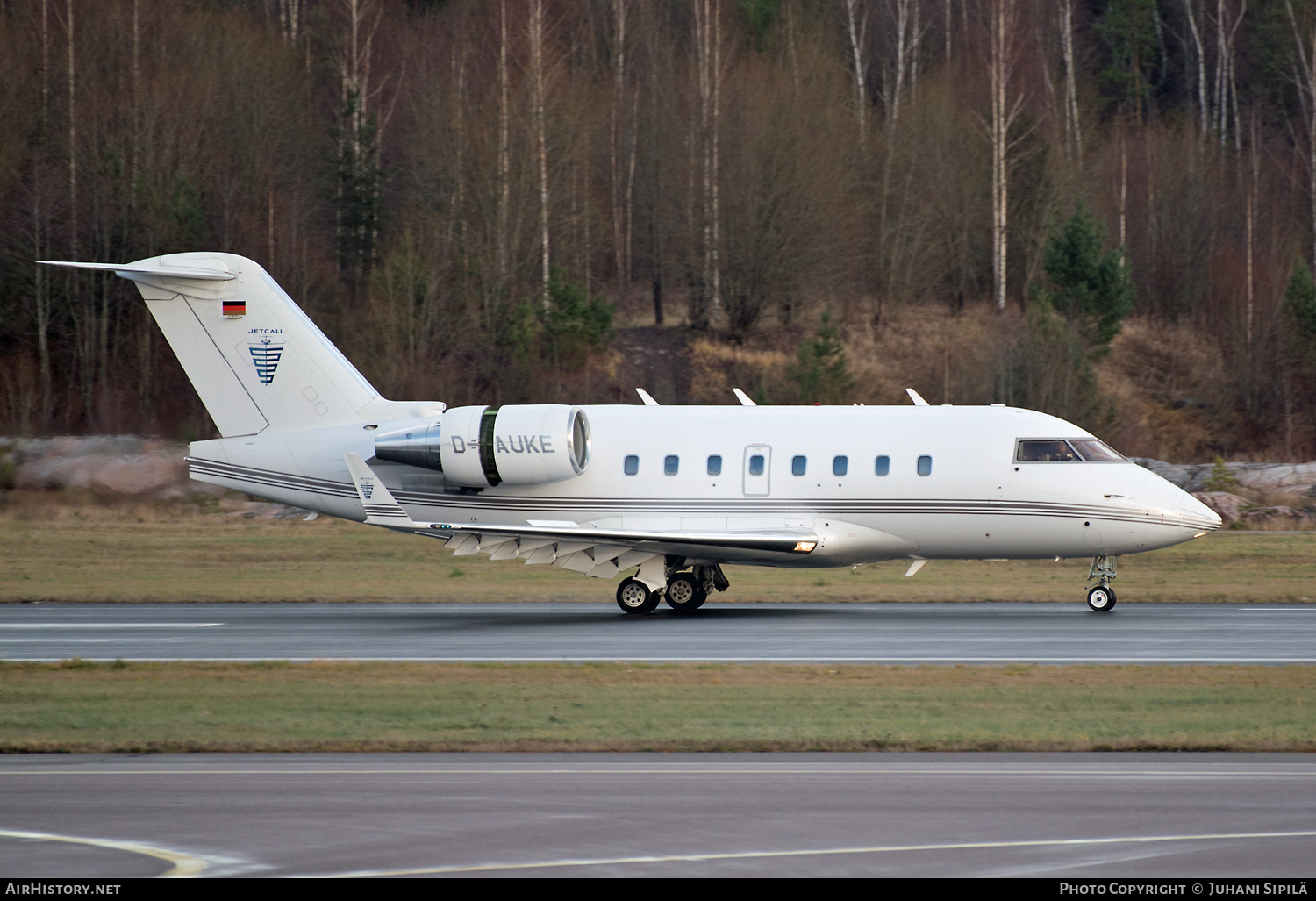 Aircraft Photo of D-AUKE | Bombardier Challenger 604 (CL-600-2B16) | Jetcall | AirHistory.net #303649