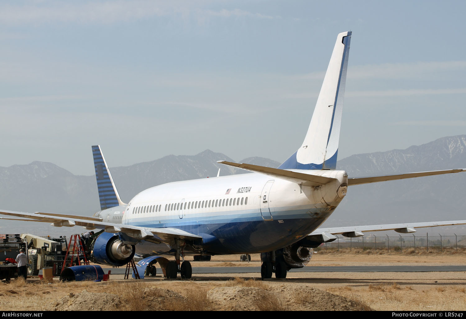 Aircraft Photo of N327UA | Boeing 737-322 | United Airlines | AirHistory.net #303689