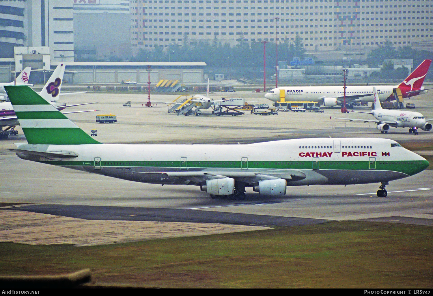 Aircraft Photo of B-HOL | Boeing 747-367 | Cathay Pacific Airways | AirHistory.net #303810
