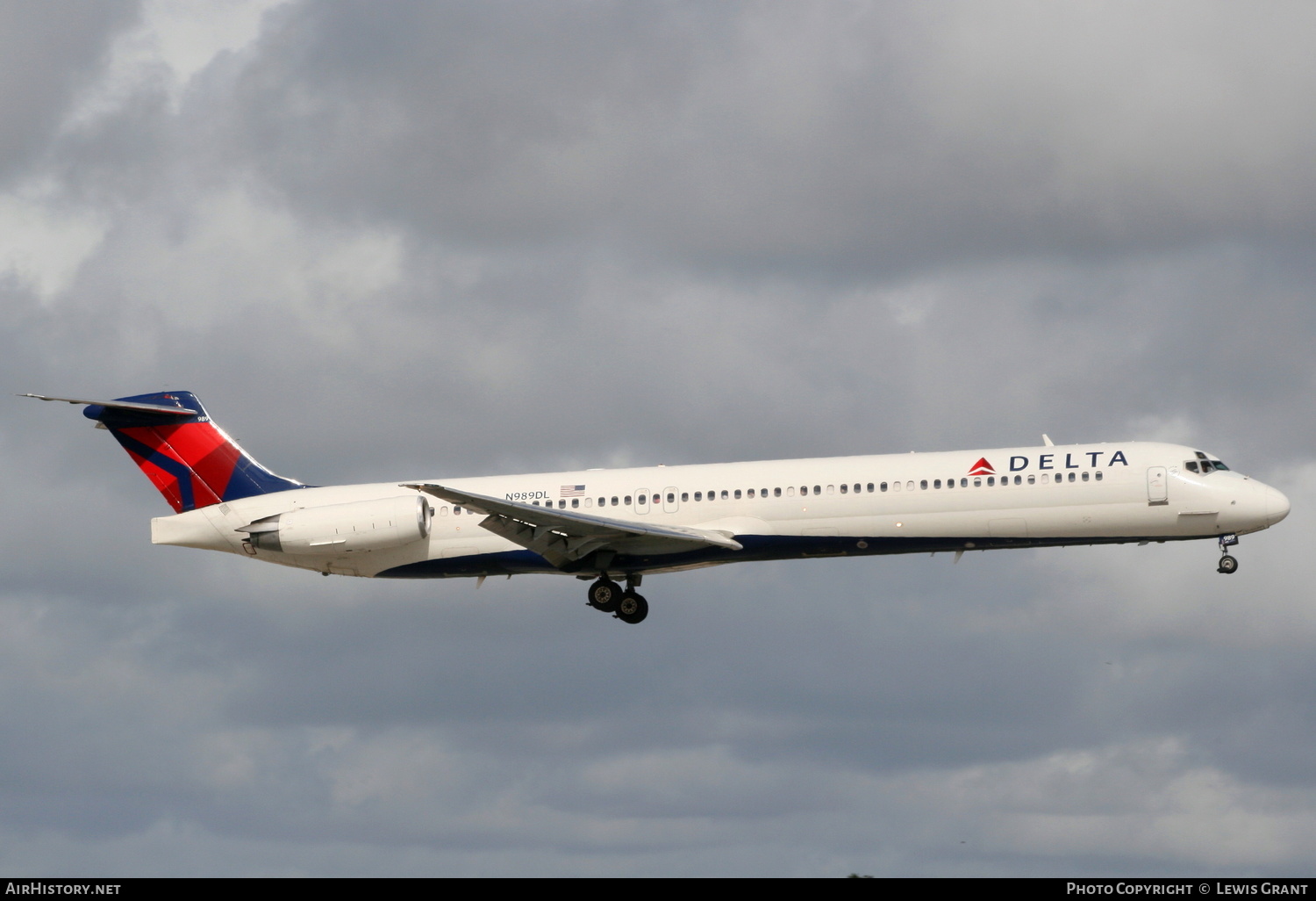 Aircraft Photo of N989DL | McDonnell Douglas MD-88 | Delta Air Lines | AirHistory.net #303822