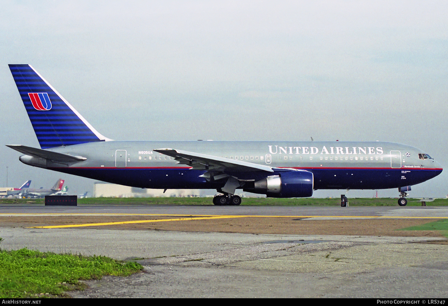 Aircraft Photo of N605UA | Boeing 767-222 | United Airlines | AirHistory.net #303842