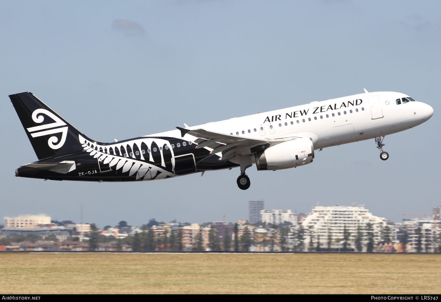 Aircraft Photo of ZK-OJA | Airbus A320-232 | Air New Zealand | AirHistory.net #303862