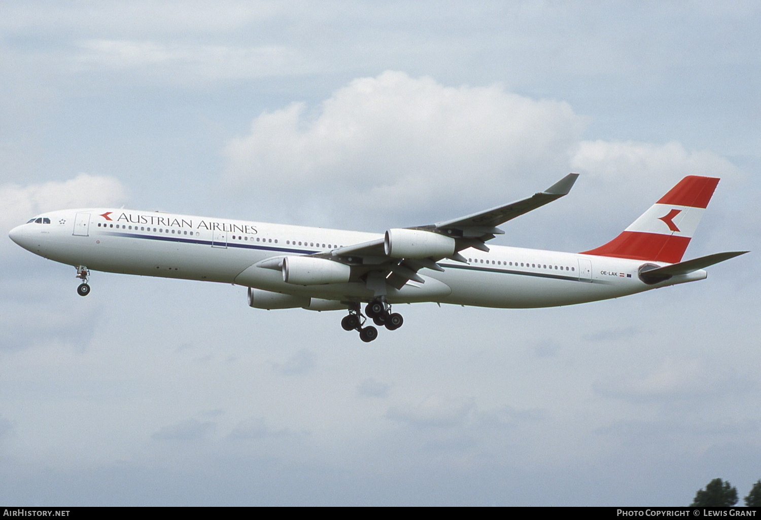 Aircraft Photo of OE-LAK | Airbus A340-313 | Austrian Airlines | AirHistory.net #303908