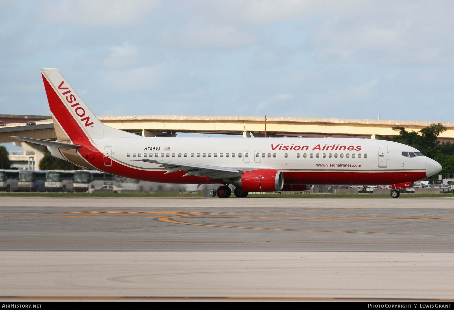 Aircraft Photo of N745VA | Boeing 737-405 | Vision Airlines | AirHistory.net #303933