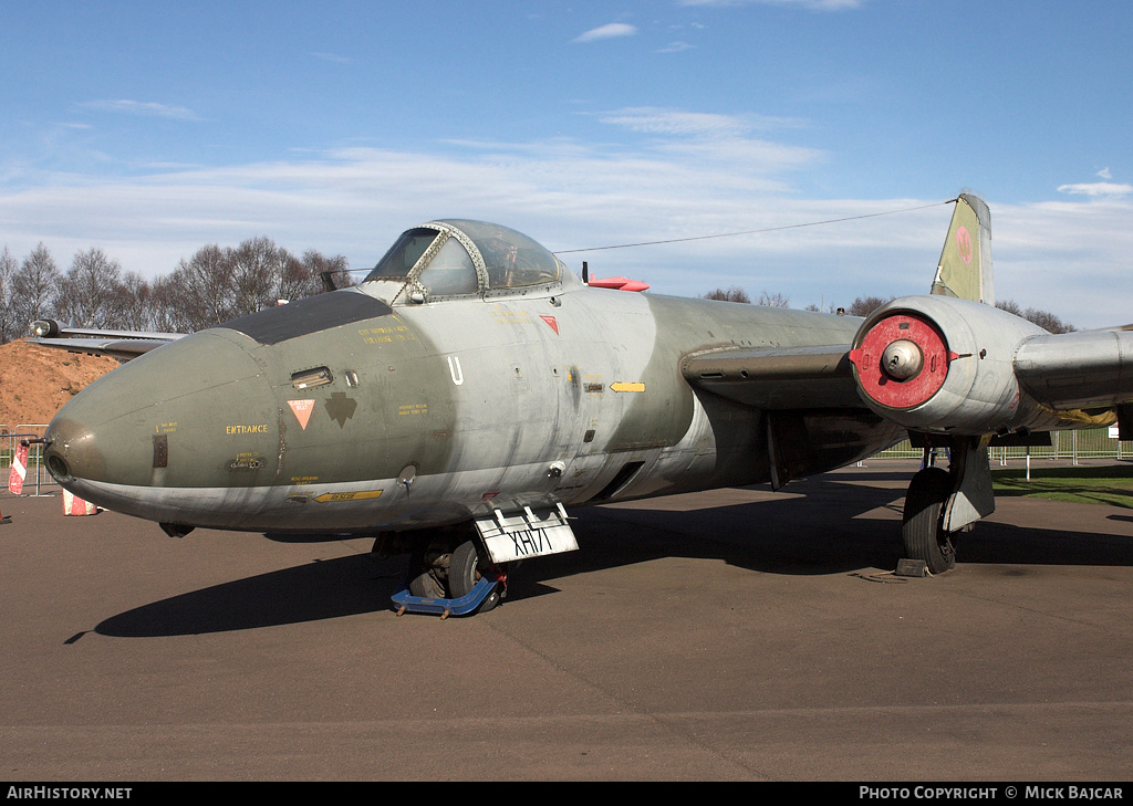 Aircraft Photo of XH171 | English Electric Canberra PR9 | UK - Air Force | AirHistory.net #303956