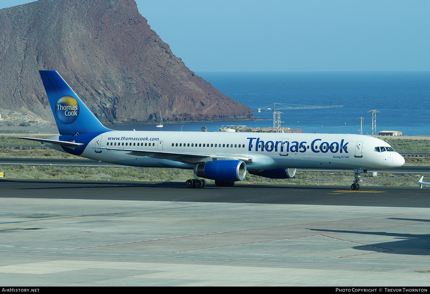 Aircraft Photo of G-FCLE | Boeing 757-28A | Thomas Cook Airlines | AirHistory.net #303986