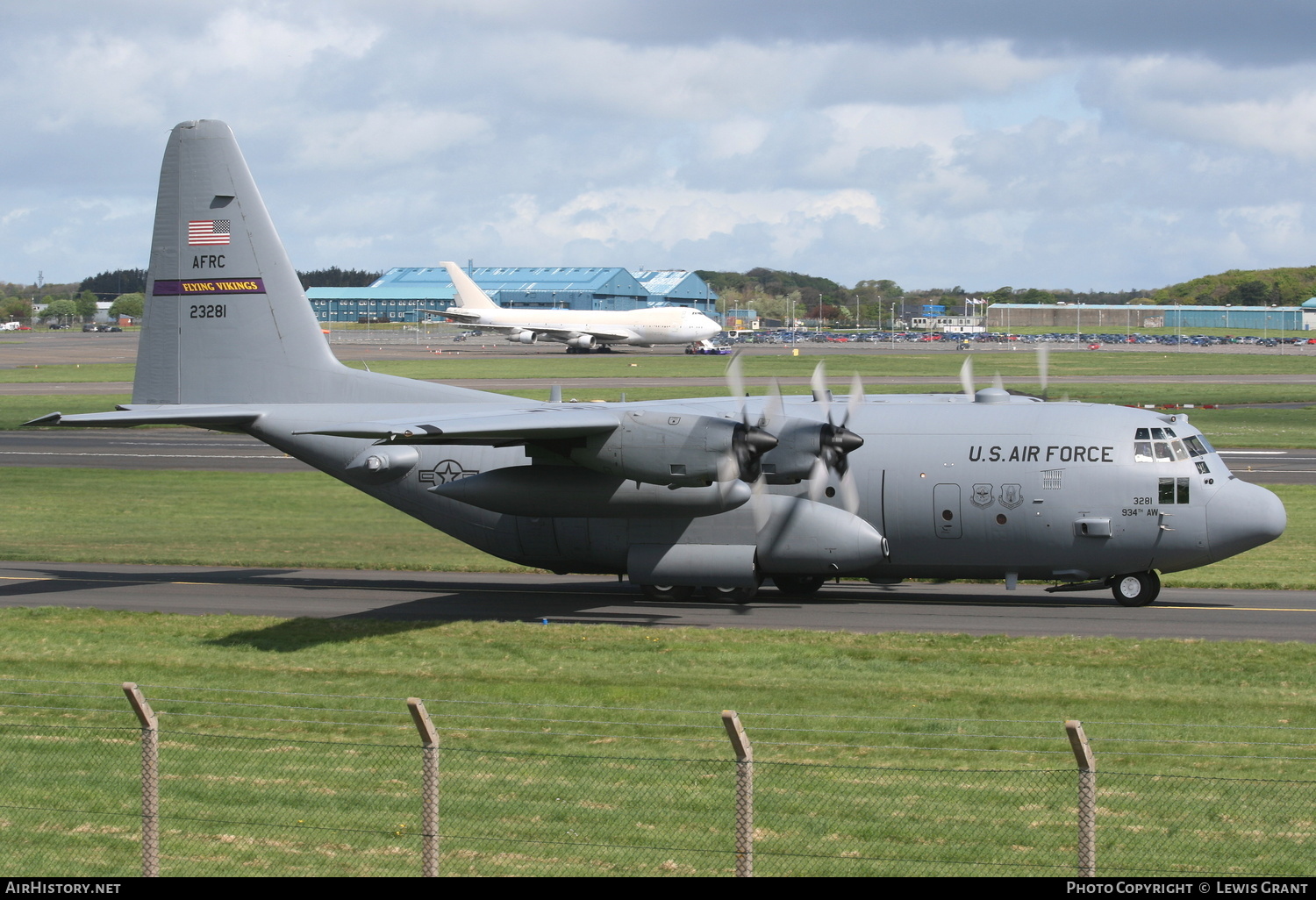 Aircraft Photo of 92-3281 / 23281 | Lockheed C-130H Hercules | USA - Air Force | AirHistory.net #304133