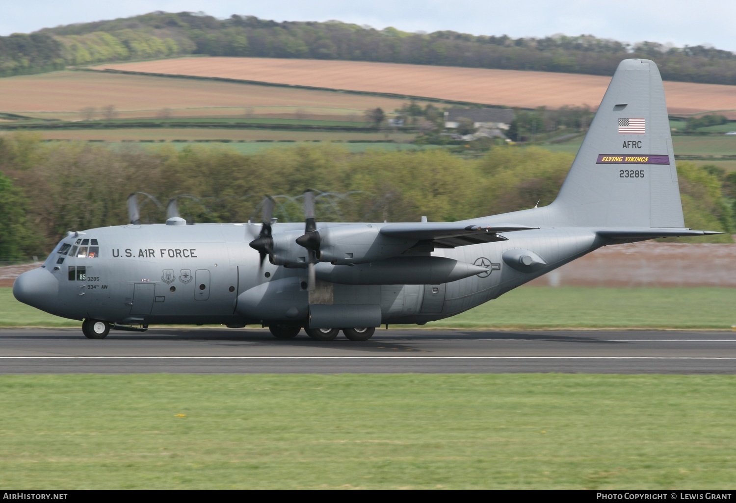 Aircraft Photo of 92-3285 / 23285 | Lockheed C-130H Hercules | USA - Air Force | AirHistory.net #304134