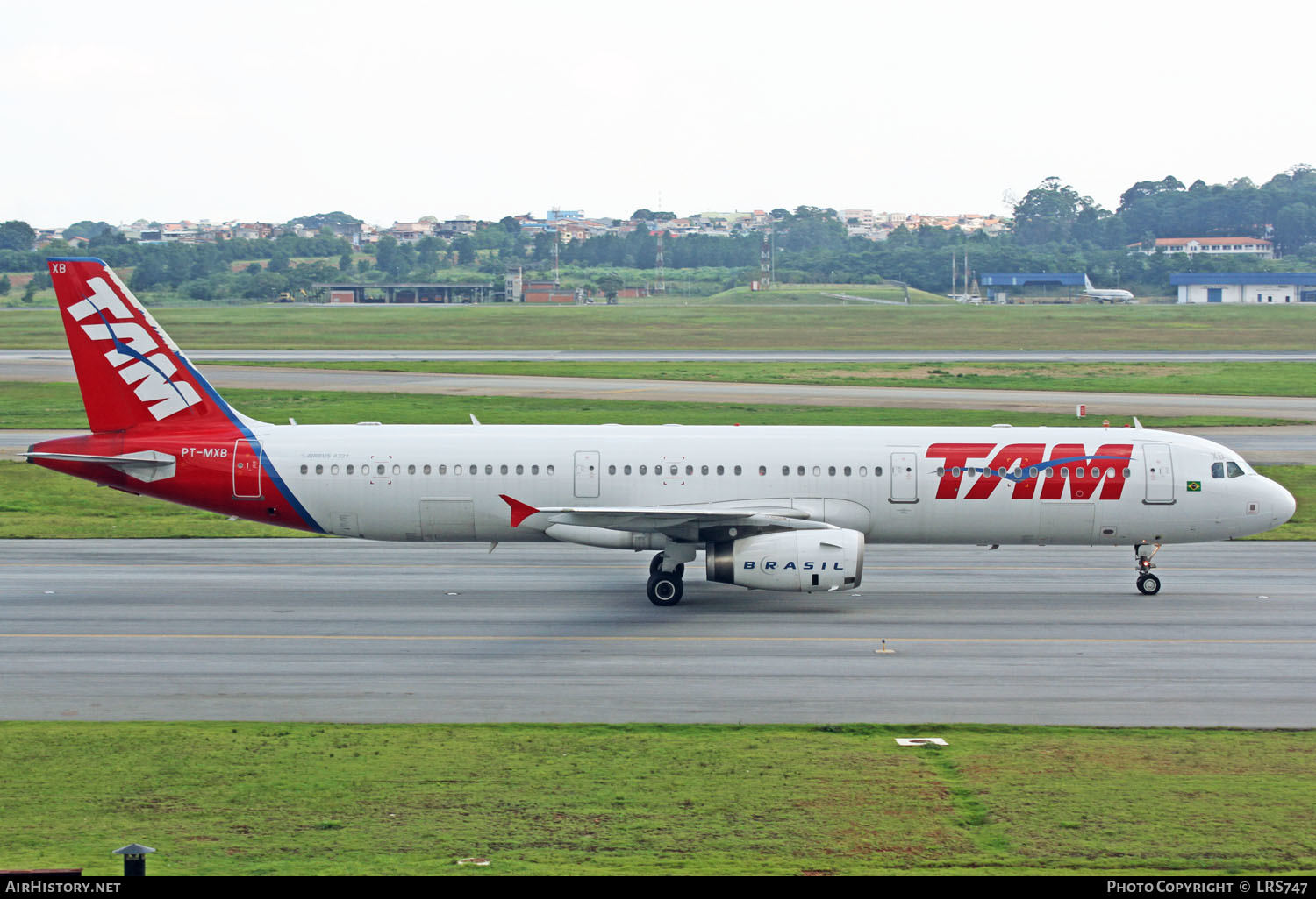 Aircraft Photo of PT-MXB | Airbus A321-232 | TAM Linhas Aéreas | AirHistory.net #304179
