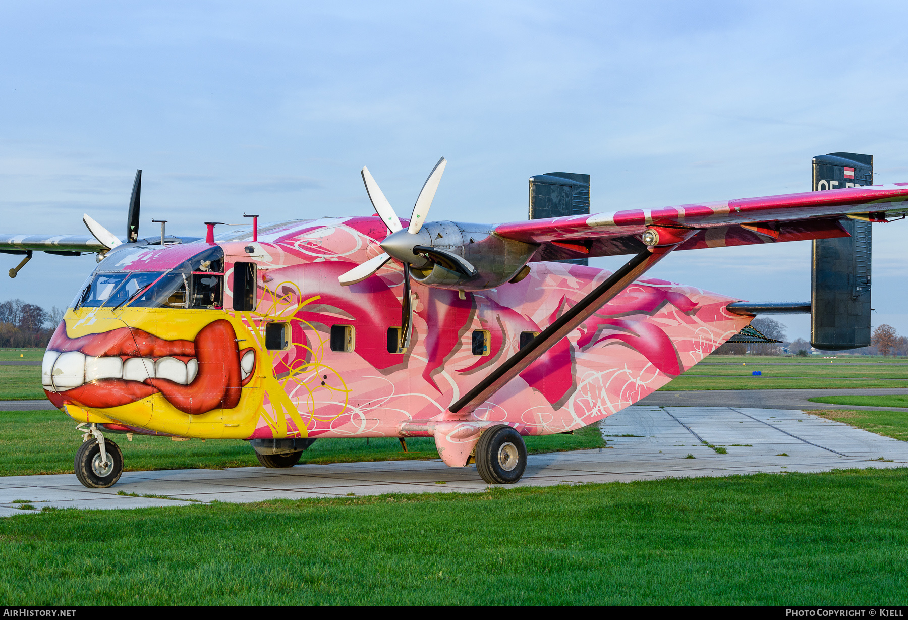 Aircraft Photo of OE-FDN | Short SC.7 Skyvan 3M-400 | Pink Aviation Services | AirHistory.net #304258