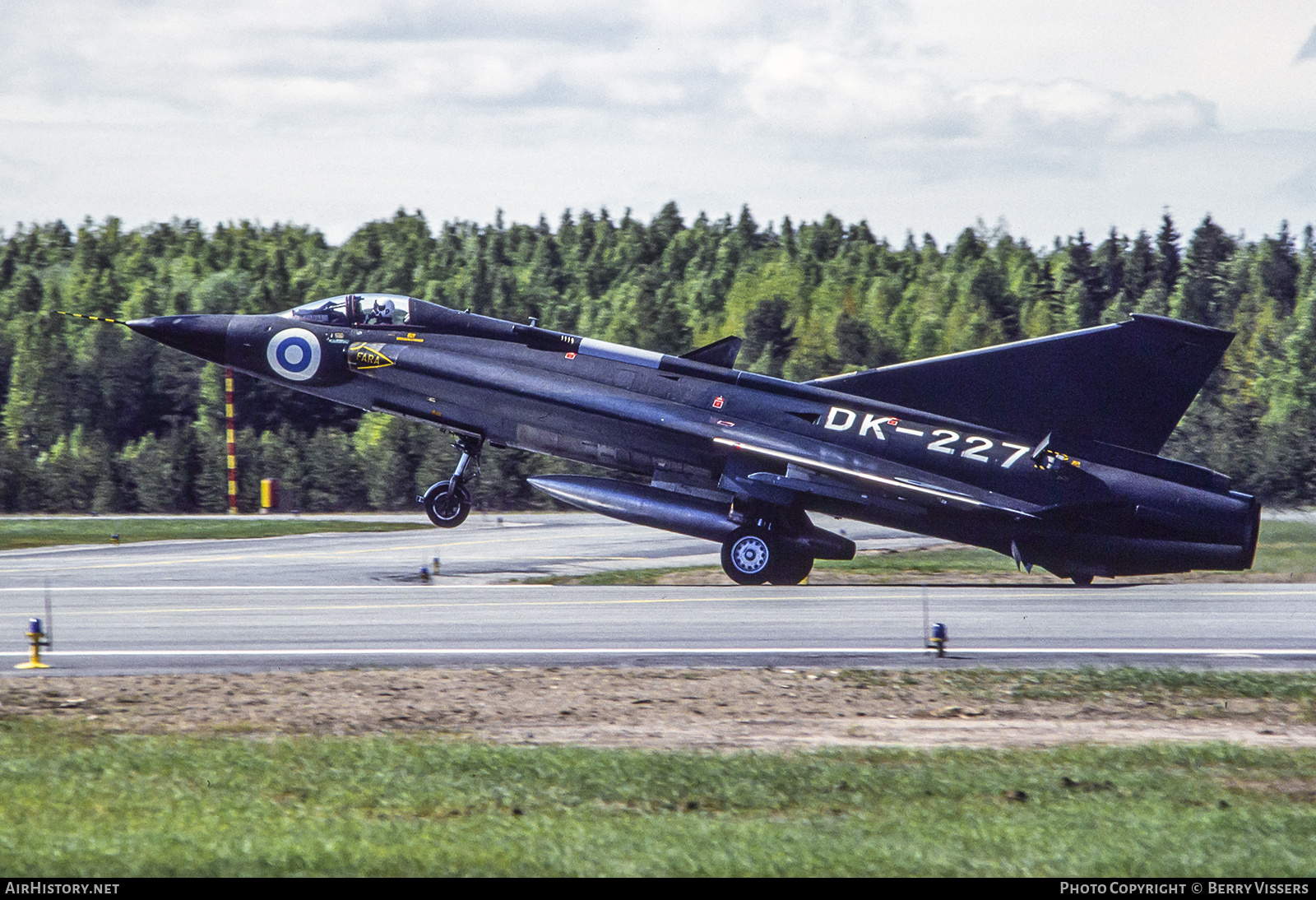 Aircraft Photo of DK-227 | Saab J35FS Draken | Finland - Air Force | AirHistory.net #304304
