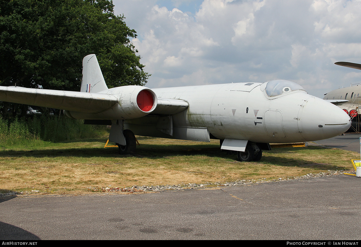 Aircraft Photo of WH846 | English Electric Canberra T4 | UK - Air Force | AirHistory.net #304310