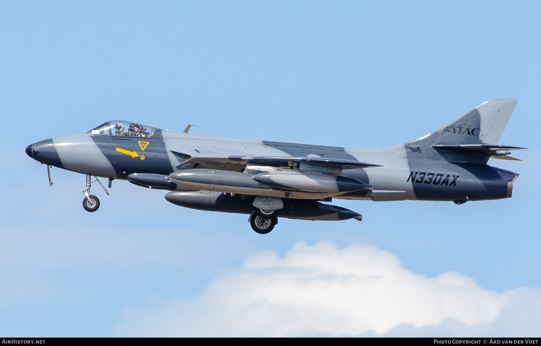 Aircraft Photo of N330AX | Hawker Hunter F58 | ATAC - Airborne Tactical Advantage Company | AirHistory.net #304405