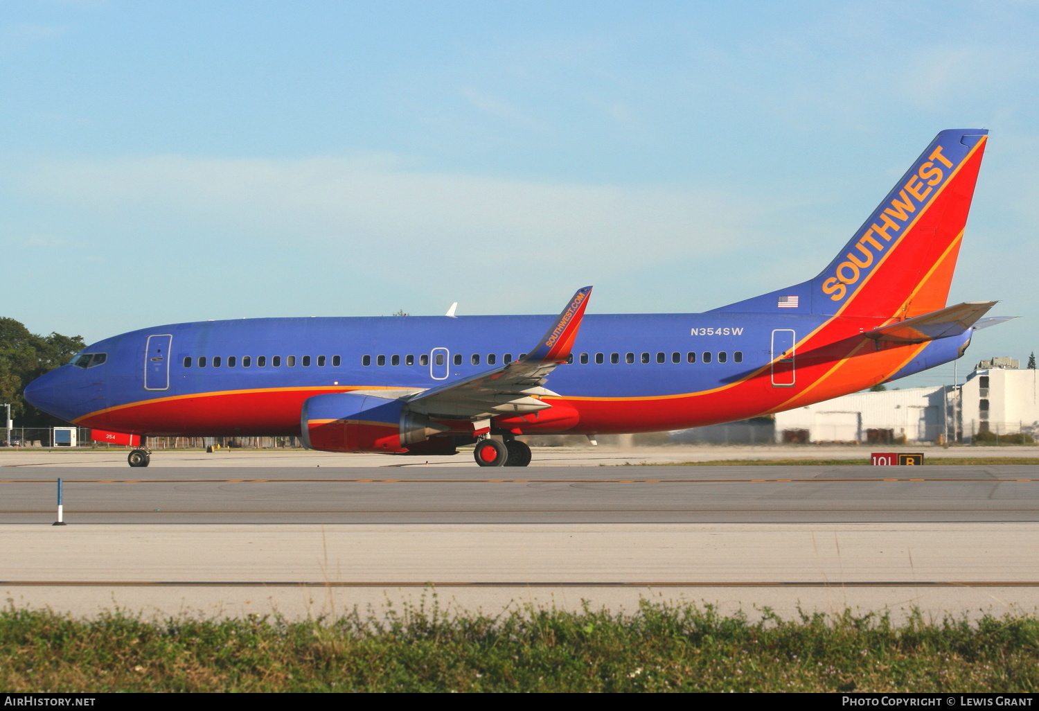 Aircraft Photo of N354SW | Boeing 737-3H4 | Southwest Airlines | AirHistory.net #304430